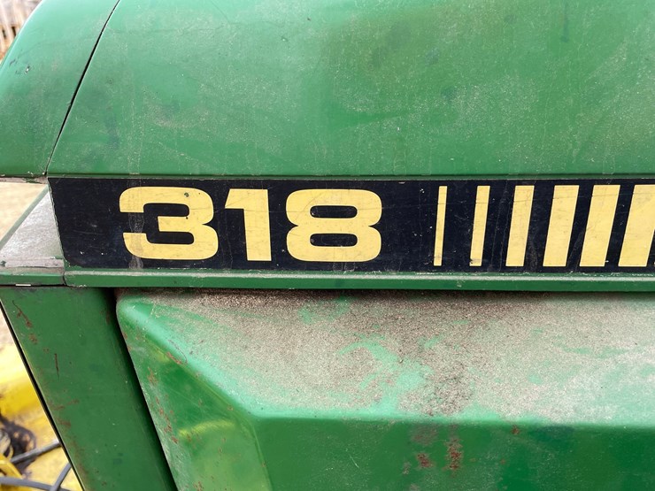 john-deere-318-image-49