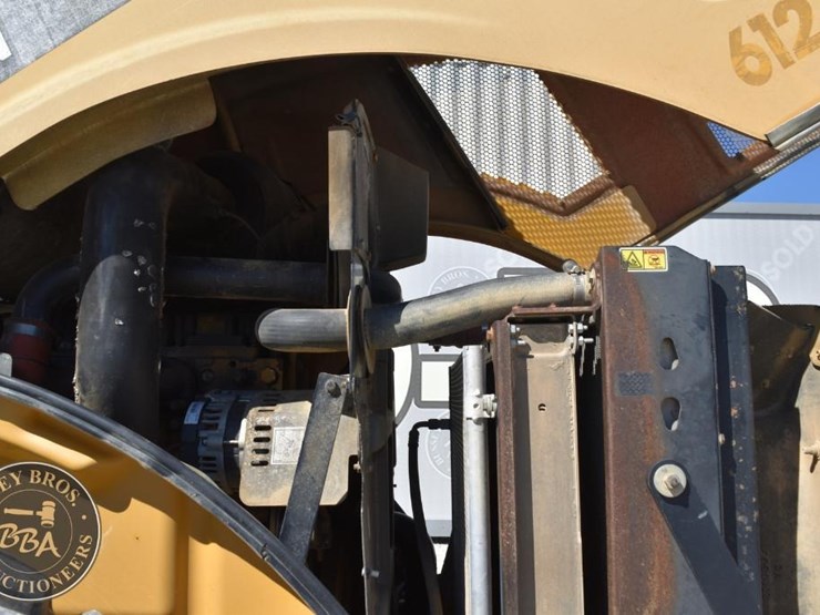 2009-caterpillar-cs56-image-42