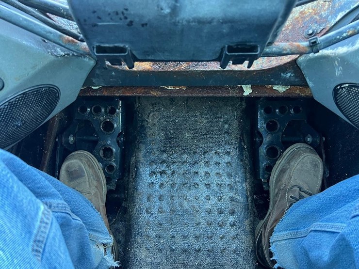 2017-bobcat-s570-image-26