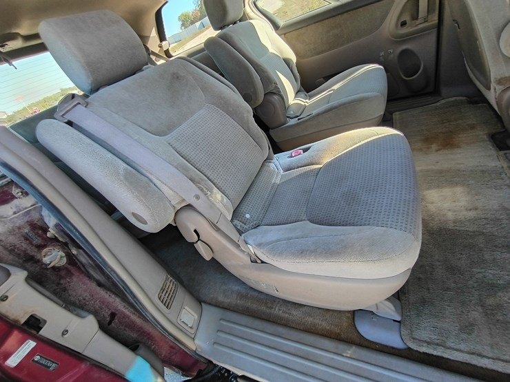 2006-toyota-sienna-image-58