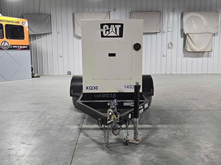 2015-caterpillar-xq30-image-7