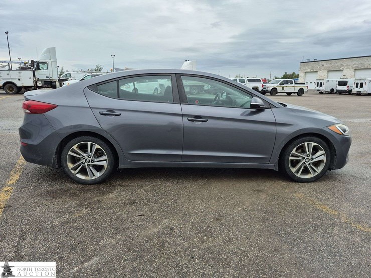 2017-hyundai-elantra-gl-4dr-sedan-image-4