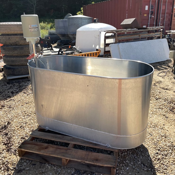 #3005 • Whitehall Sports Whirlpool