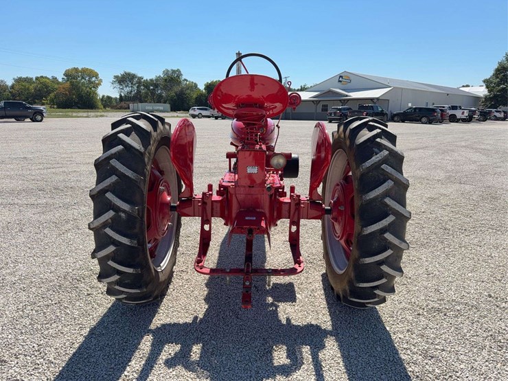 farmall-super-h-image-4