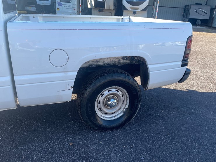 #2760-•-2001-dodge-ram-(title-in-delay)-image-12