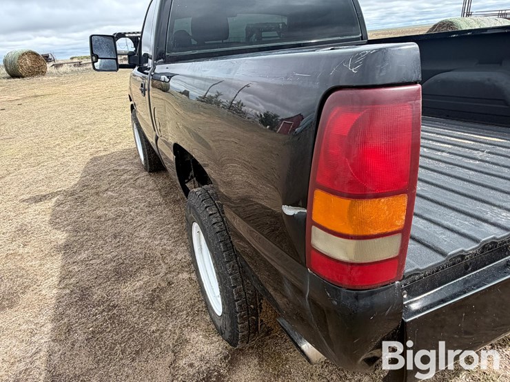 2001-chevrolet-silverado-1500-image-15