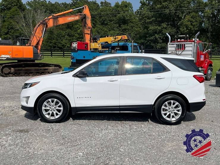 2020-chevrolet-equinox-ls-image-2