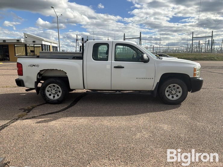 2009-chevrolet-silverado-1500-image-4