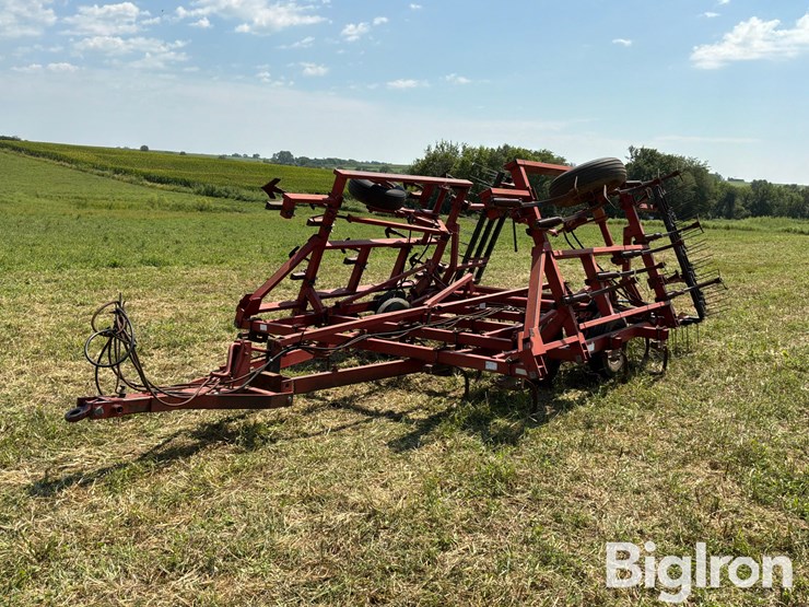 case-ih-4800-image-1