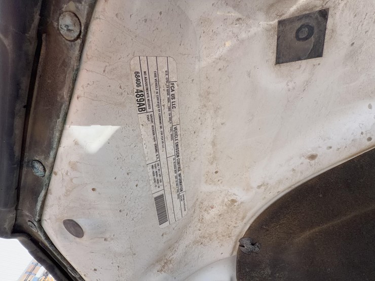 2019-dodge-2500-image-34