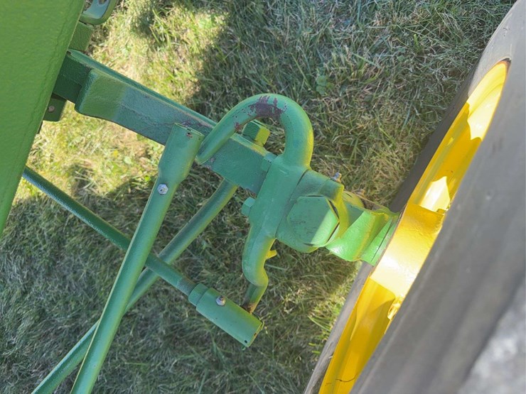 john-deere-b-image-13