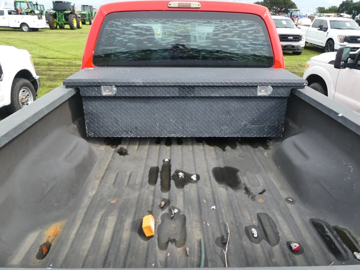 2016-ford-f250-xl-image-5