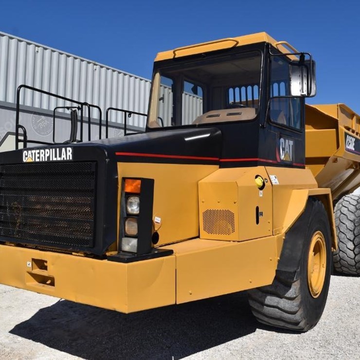 1997 CATERPILLAR D250E II