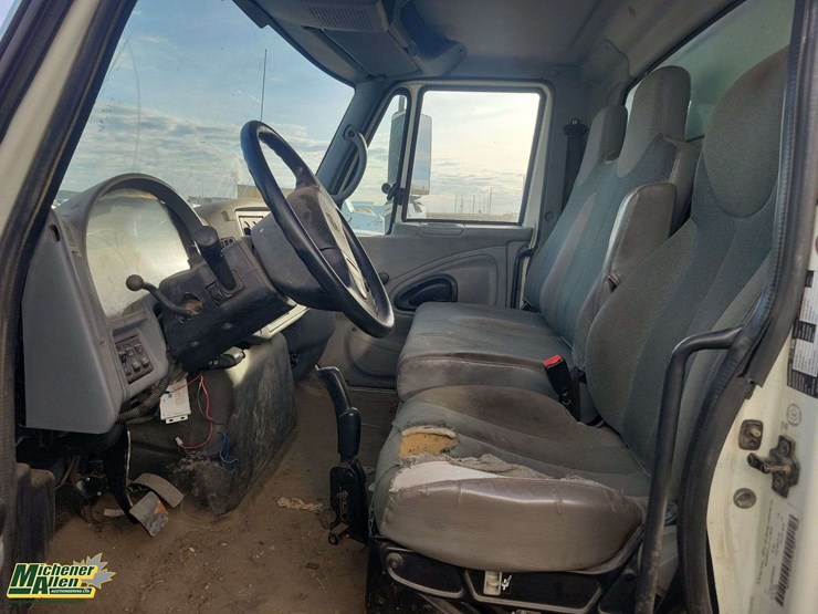 2007-international-durastar-4200-image-12