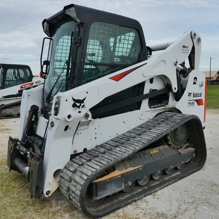 2021 BOBCAT T740