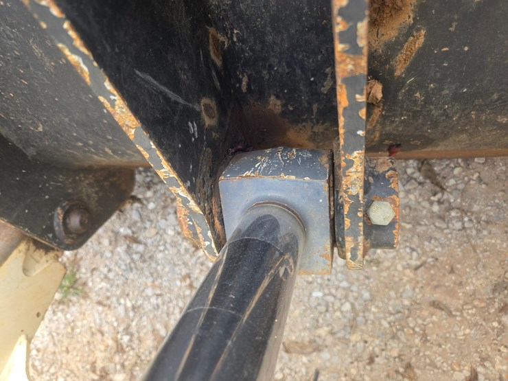 terex-tlb840r-image-86