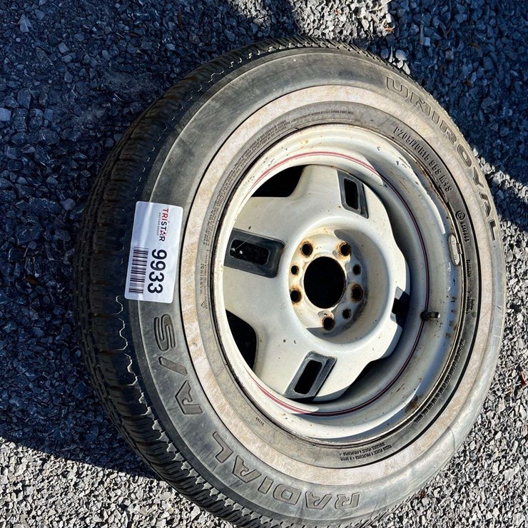 P205/70R15 / 5-Lug Wheel