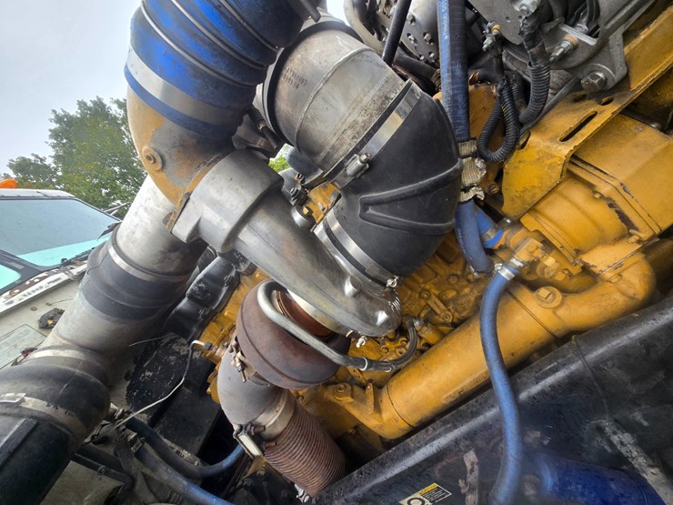 2000-peterbilt-379-image-32
