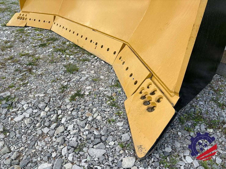 caterpillar-d9-image-11