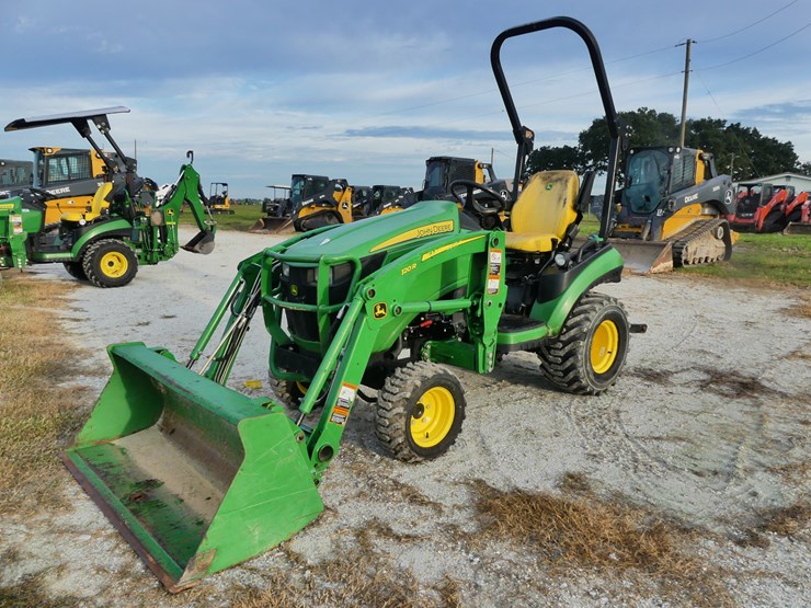 john-deere-1025r-image-1