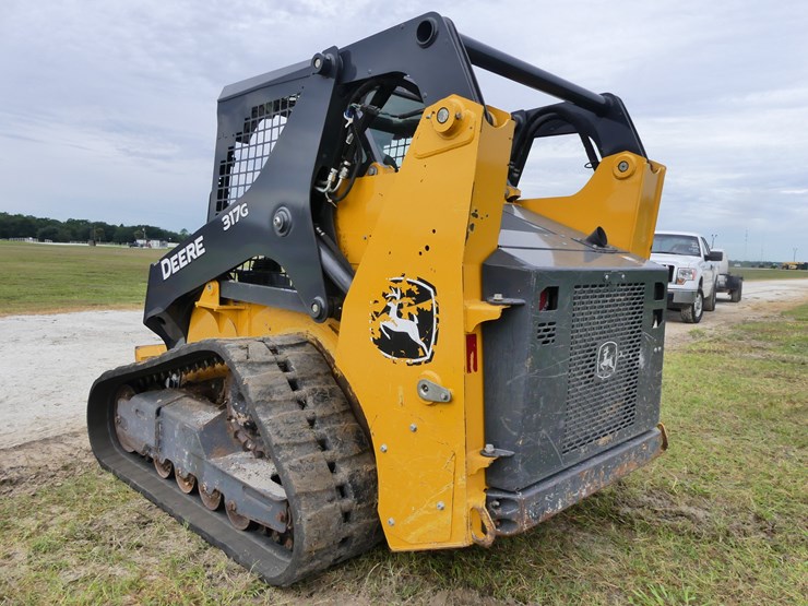 deere-317g-image-4