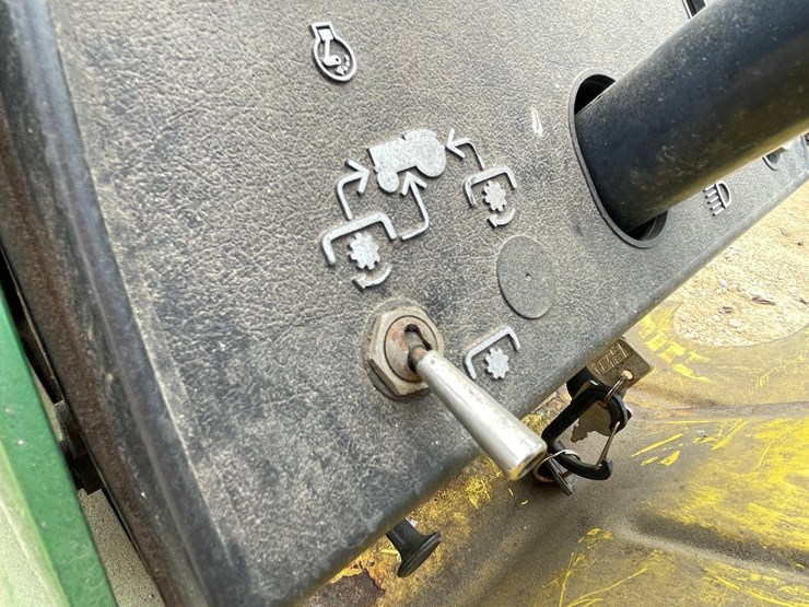 john-deere-318-image-14