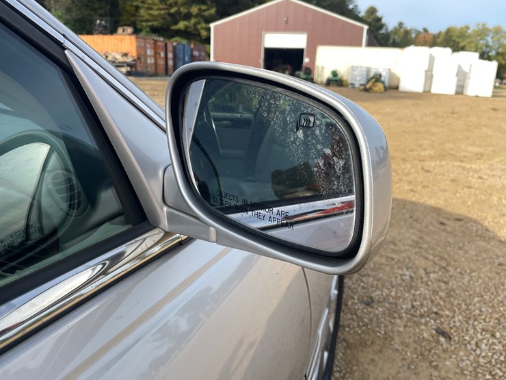 #201-•-2005-lincoln-town-car-(has-wi-title)-image-19