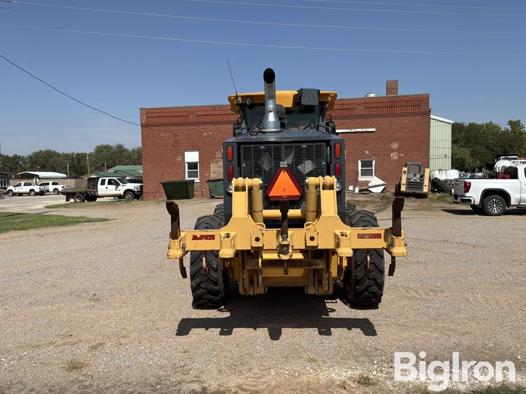 2013-deere-670g-image-6