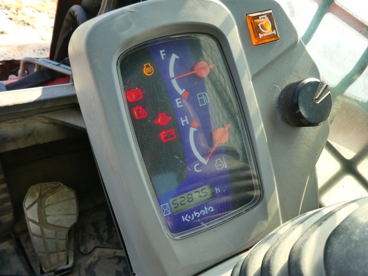 kubota-svl65-2-image-18