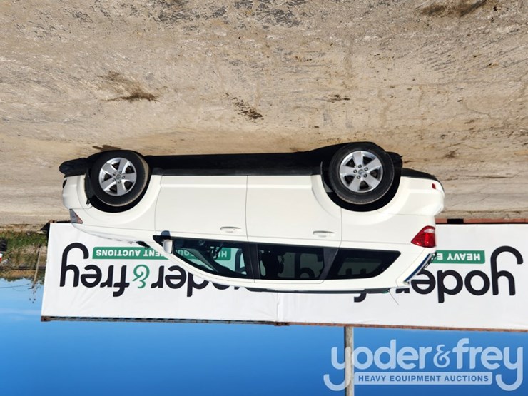 2012-dodge-journey-image-16