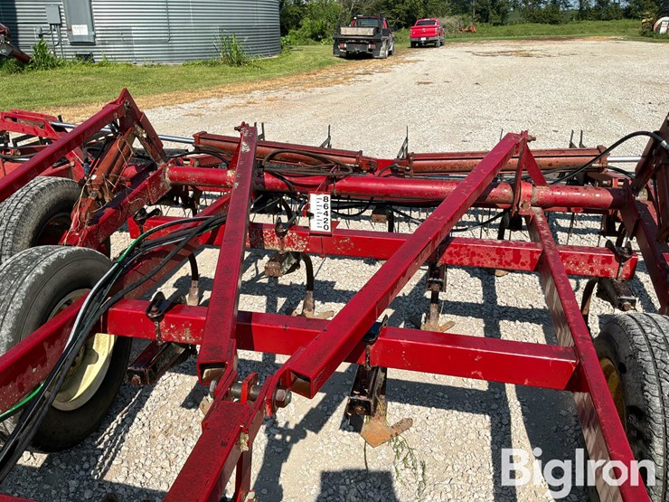 case-ih-4800-image-12