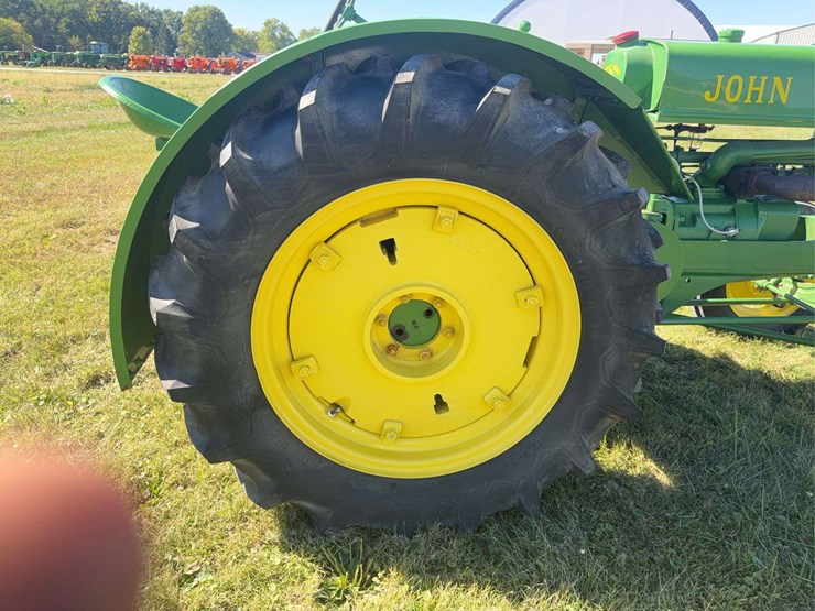 john-deere-b-image-25