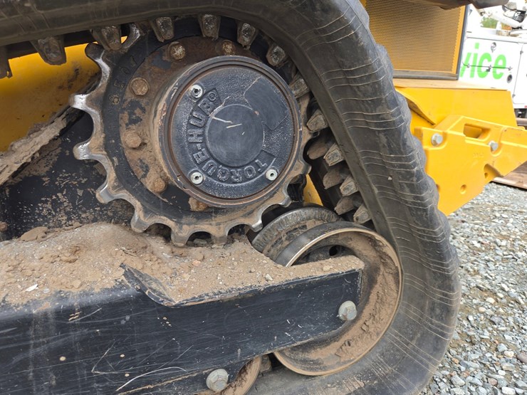2018-deere-333g-image-58