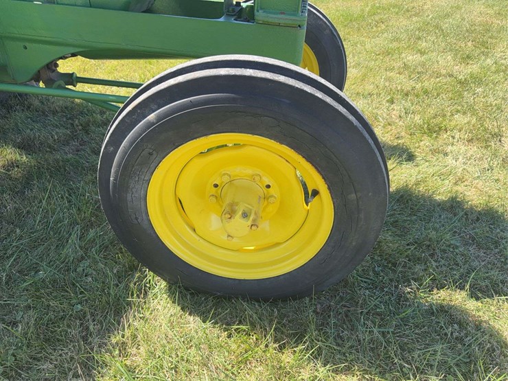 john-deere-b-image-11