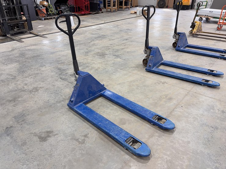 pallet-jack-image-2
