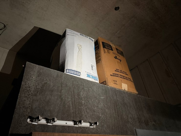 #42114-•-lot-of-miscellaneous-gloves-&-toner-cartridges-image-2