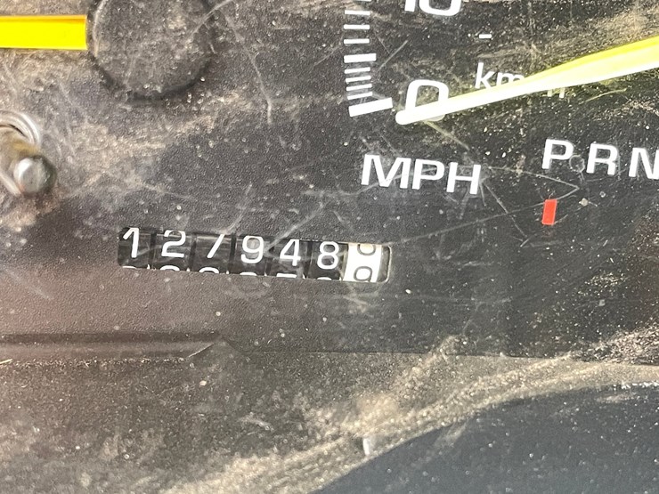2000-chevrolet-silverado-3500-image-143