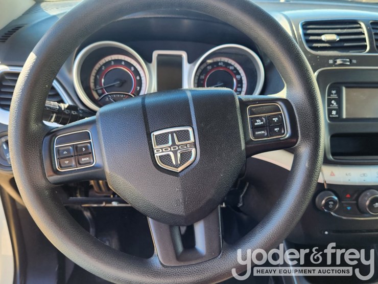 2012-dodge-journey-image-24