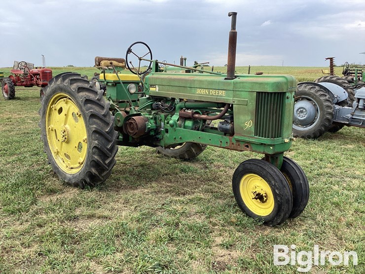1953-john-deere-50-image-3