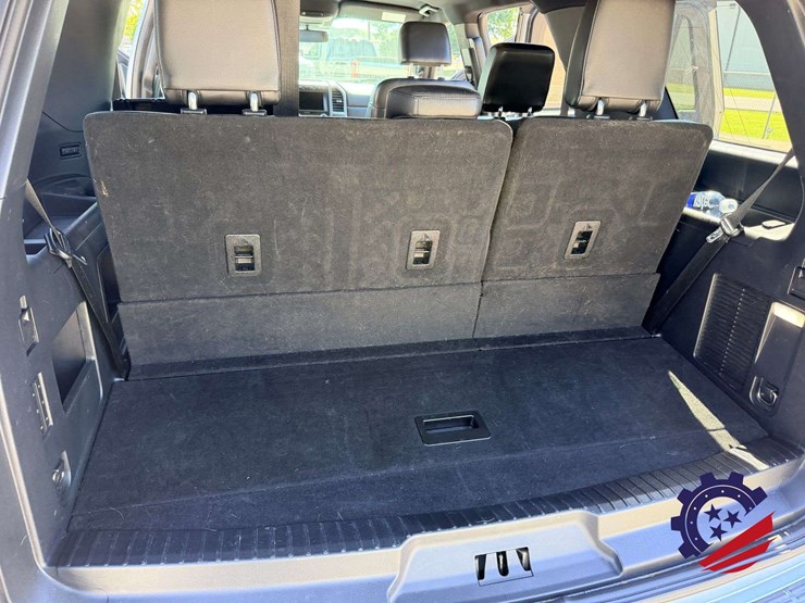 2021-ford-expedition-xlt-image-41