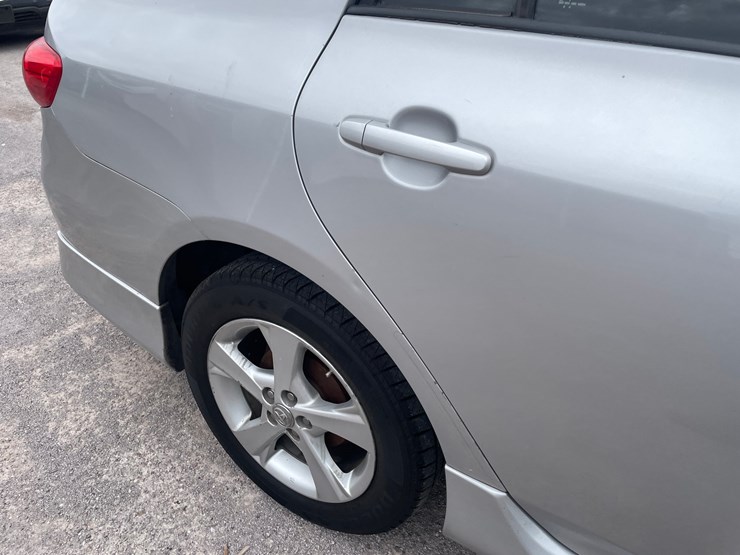 #2765-•-2011-toyota-corolla-(title-in-delay)-image-19