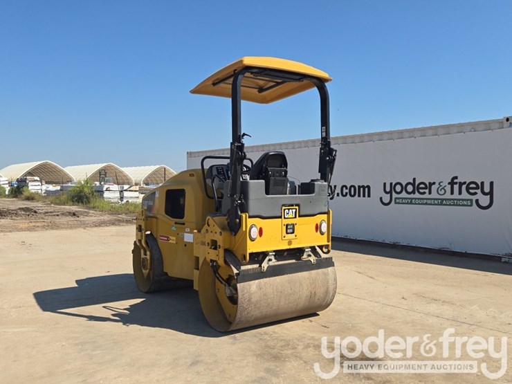 2021-caterpillar-cb34b-image-3