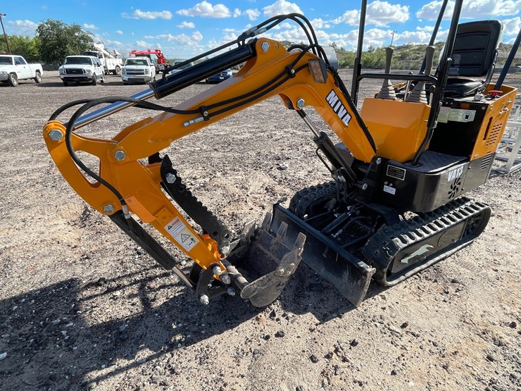 #3062-•-mini-excavator-image-29
