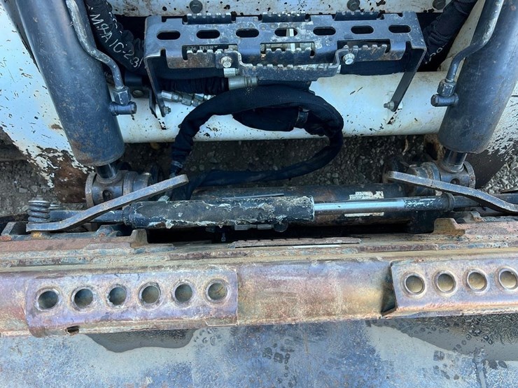 2020-bobcat-t770-image-12