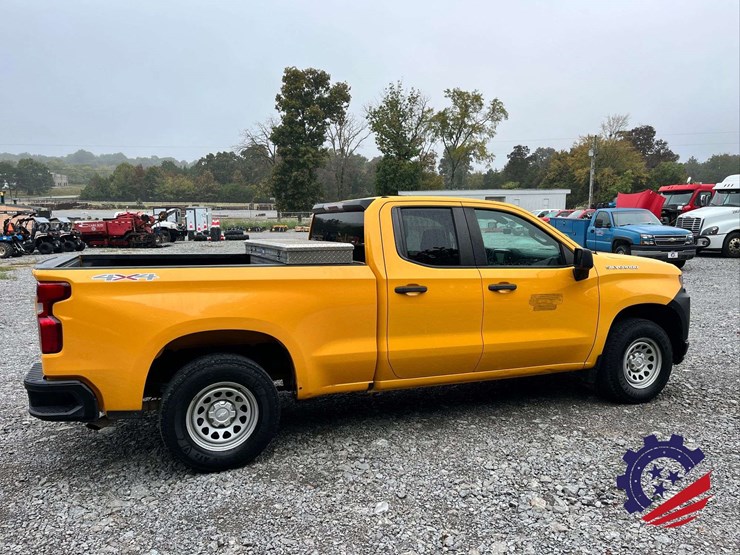 2019-chevrolet-silverado-4wd-pickup-truck-image-4