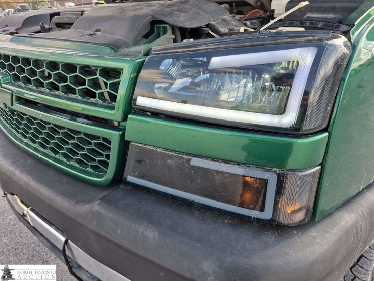 2005-chevrolet-silverado-2500hd-image-39