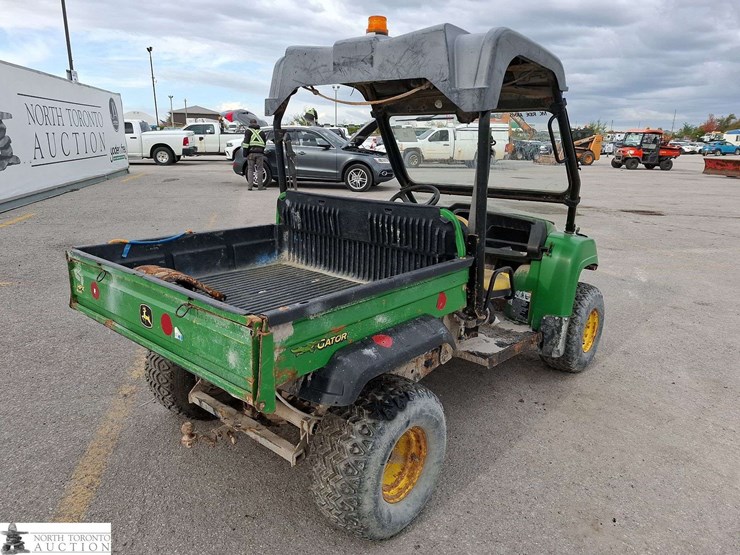 john-deere-gator-image-5