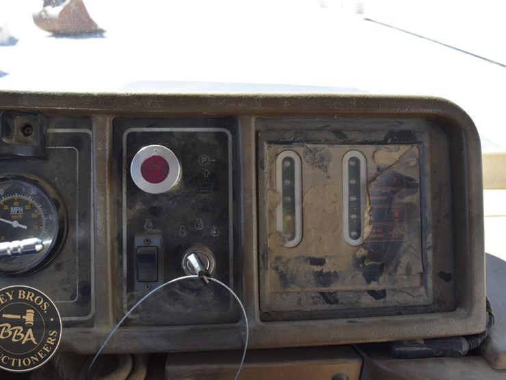 1994-caterpillar-d300d-image-52