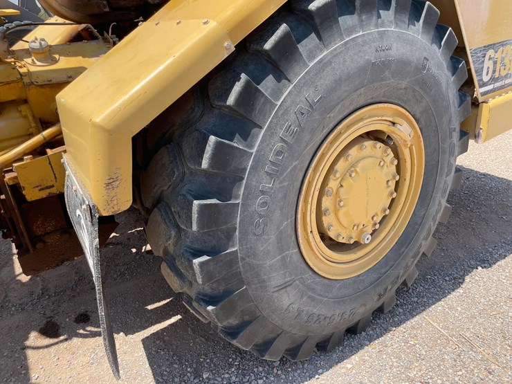 2003-caterpillar-613c-image-23