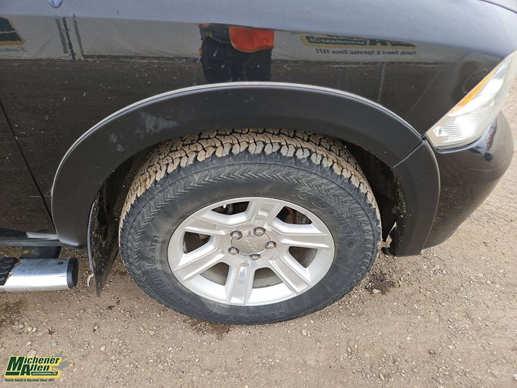 2012-dodge-1500-image-12